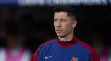 ليفاندوفسكي يواجه عدم اليقين في تعاقده مع برشلونة وسط تكهنات متزايدة بشأن مستقبله